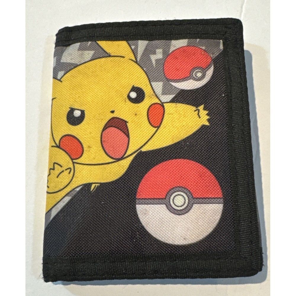 Bioworld Pokemon Pokeballs Pikachu‎ Kids Tri Fold 100% Polyester Wallet
